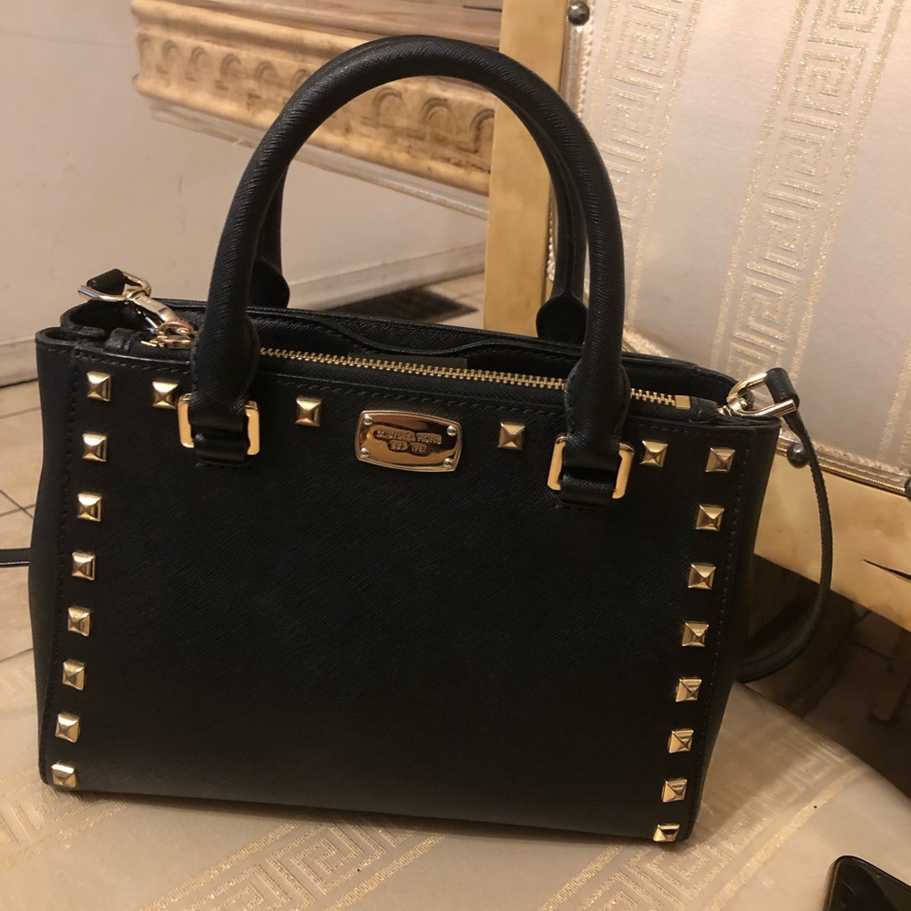 BLACK MICHAEL KORS “Satchel pures”